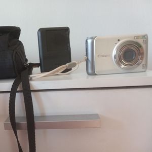 Canon PowerShot A3100IS with Charger and Carrying Case